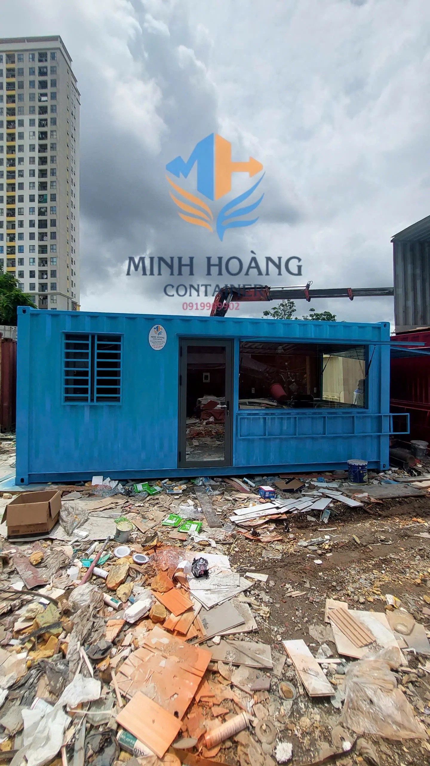 Container Cafe 20 Feet Xanh Dương Chia 2 Phòng + Ốp Gỗ Hiện Đại